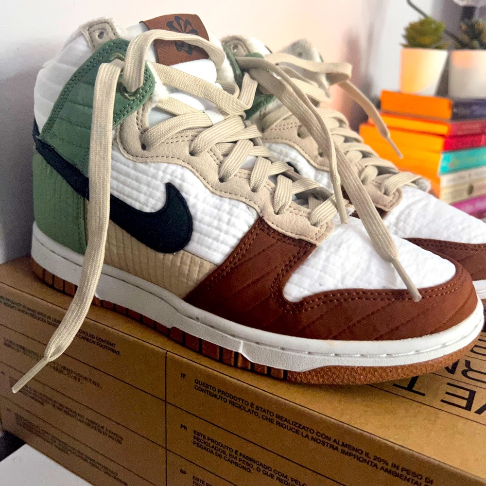 Nike Dunk High LX